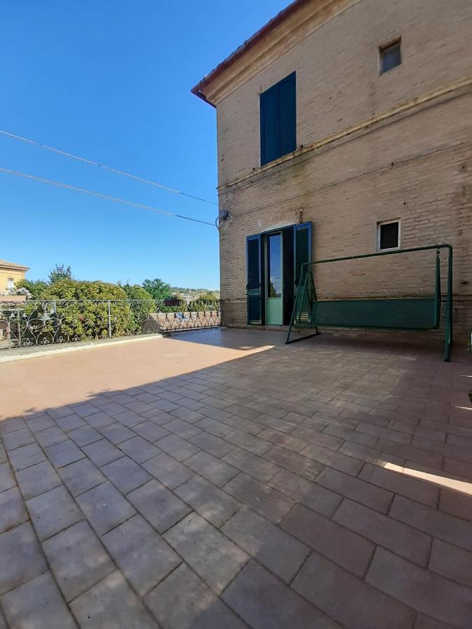 Palazzo Tuemi Apartment Castelplanio Luaran gambar